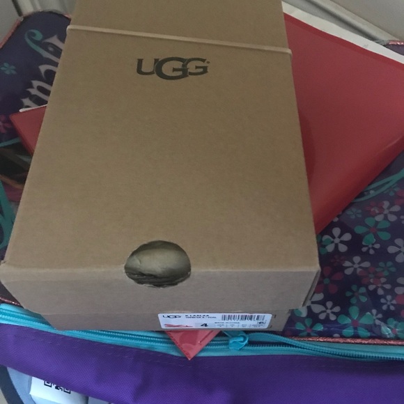 -UGG K Laalaa Genuine Lamb Fur Slingback Sandal - Picture 2 of 8